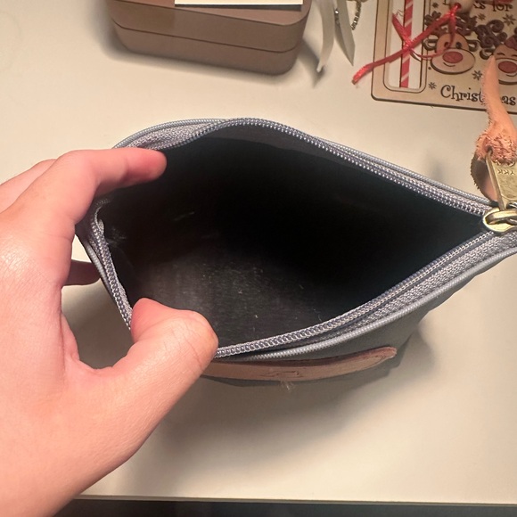 John Hart Gray Pouch with Leather Accent - Picture 4 of 4